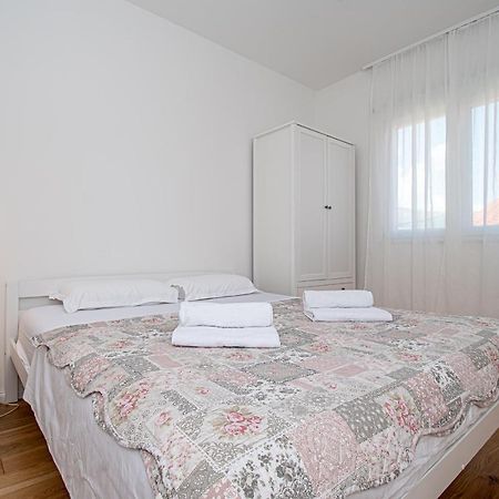 Apartment Nikola Kaštel Novi Zewnętrze zdjęcie