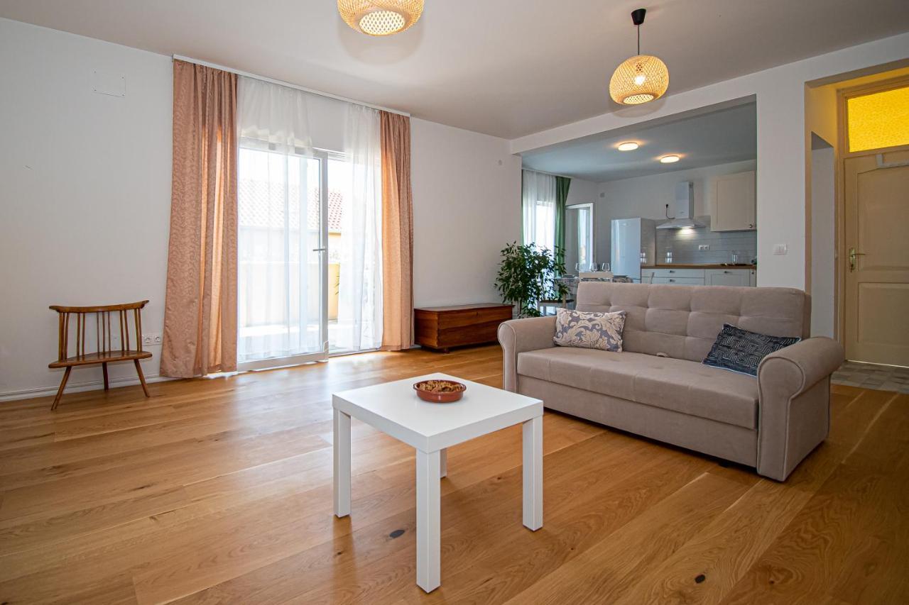 Apartment Nikola Kaštel Novi Zewnętrze zdjęcie